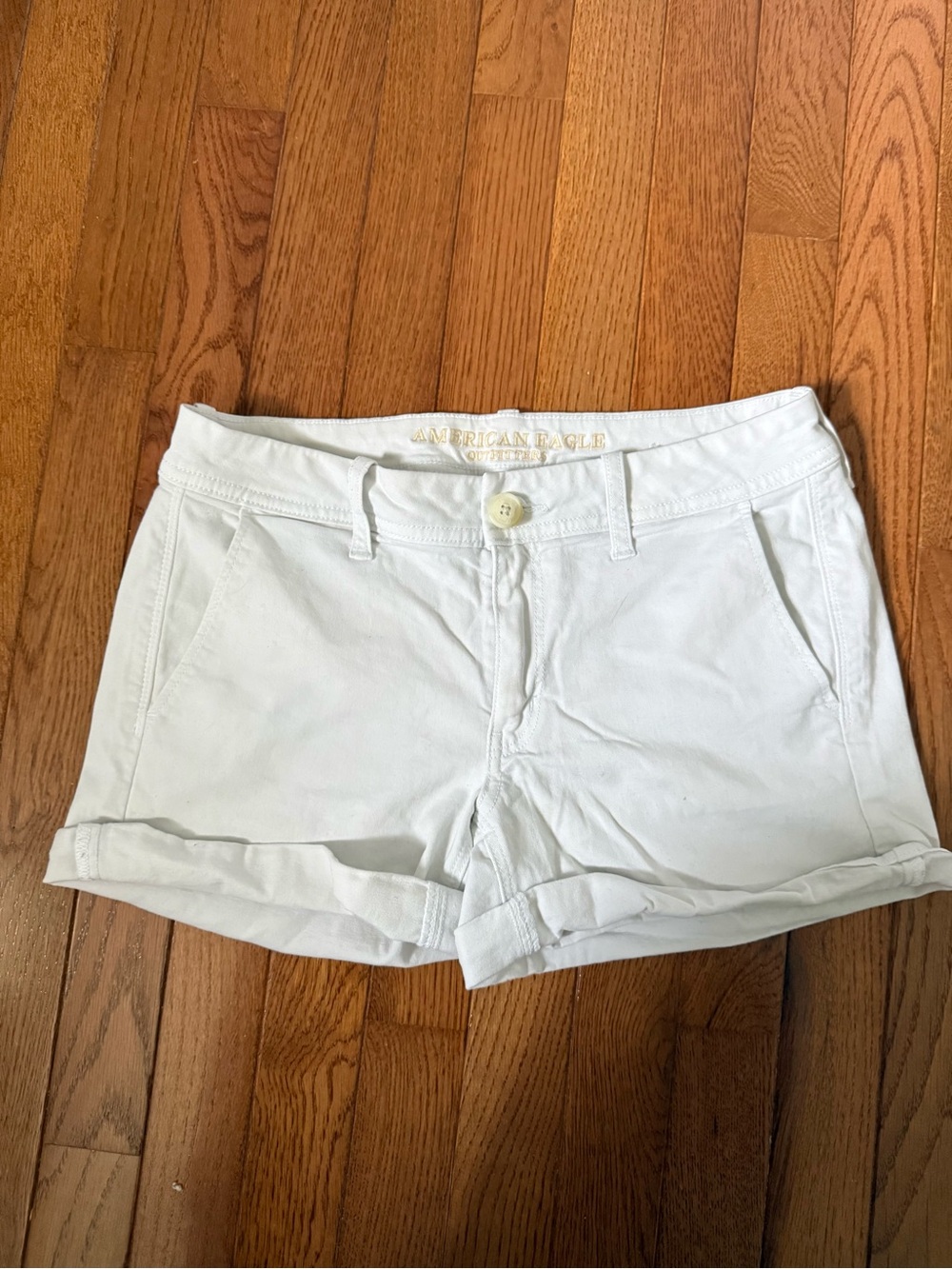 American Eagle Outfitters White Rolled Cuff Women's Shorts - Size 6